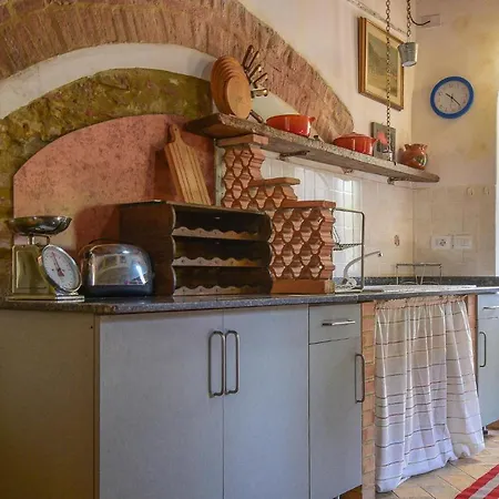 Lovely In With Kitchenette * Chianni